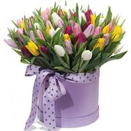 Весняний букет у коробці