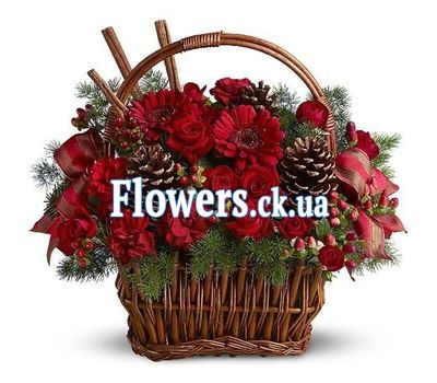 Рождественская корзина цветов с шишками №913