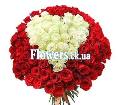 Букет роз в форме сердца