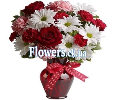 Букет из роз, хризантем и гвоздик