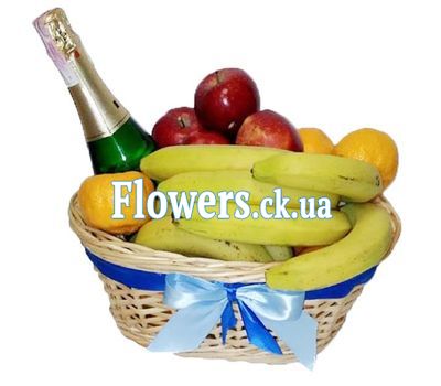 Корзина с фруктами и шампанским